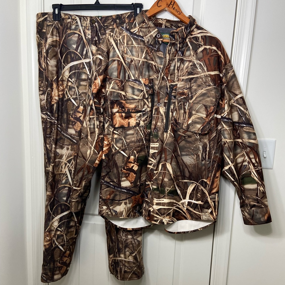 EUC Cabela’s men’s outdoor gear camouflage hunting jacket fleece lined pants set